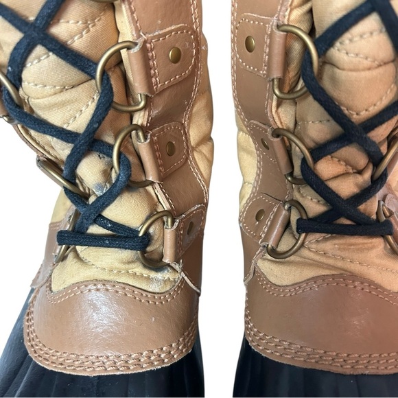 Sorel Tofino II' Faux Fur Lined Waterproof lace up Boot women’s size 9. - Picture 5 of 7